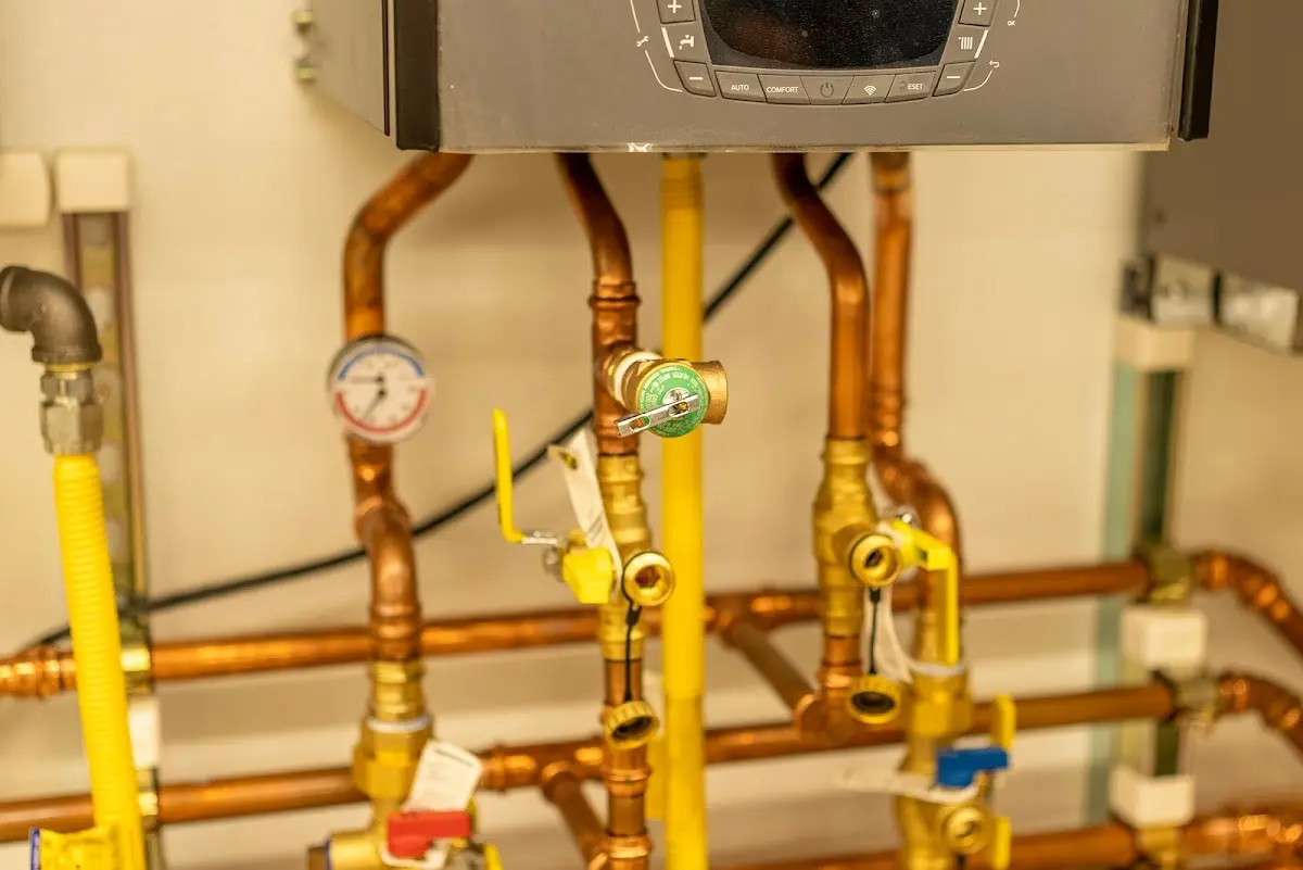 Licensed technician providing Slab Leak Repair for a homeowner in Fort Leonard Wood